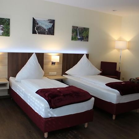 Gastehaus Anton Hotel โอเบอร์อูร์เซิล ภายนอก รูปภาพ
