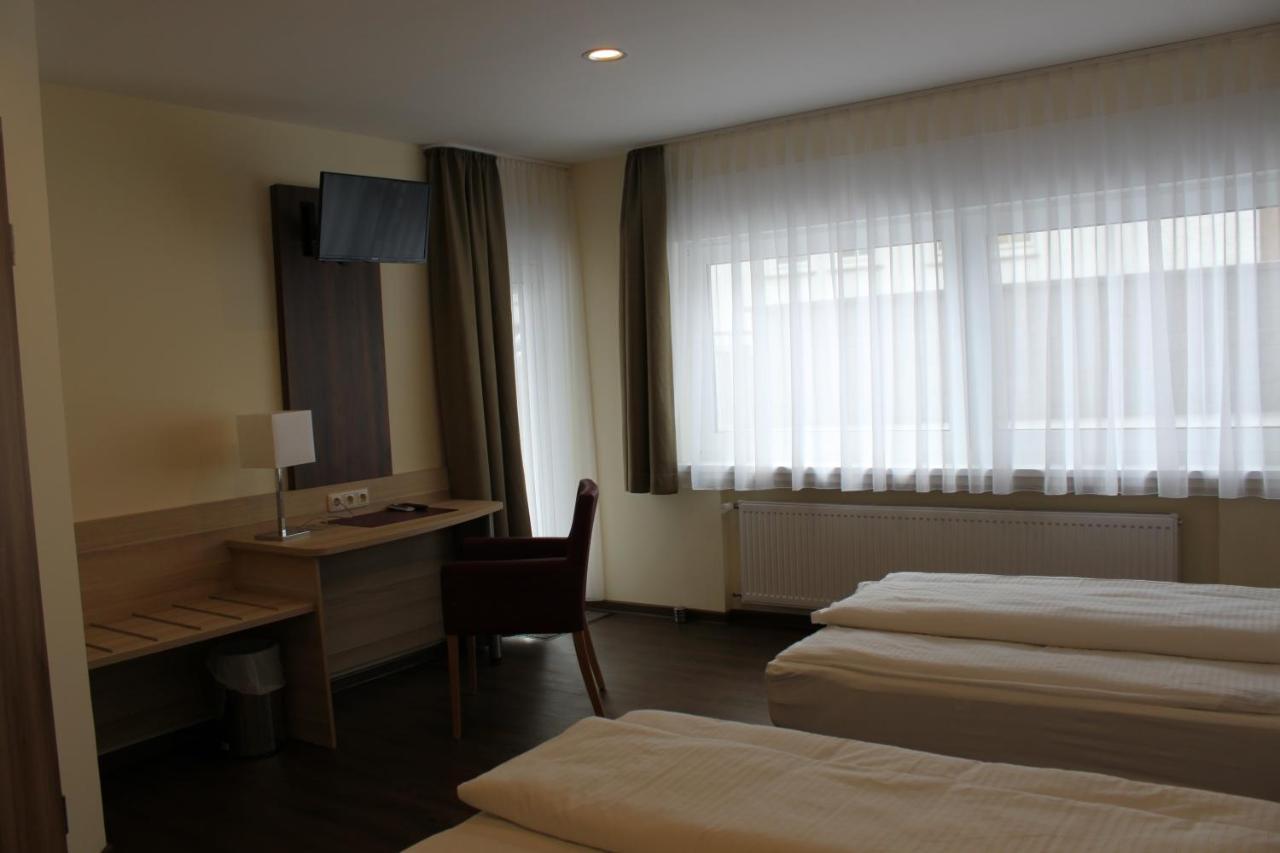 Gastehaus Anton Hotel โอเบอร์อูร์เซิล ภายนอก รูปภาพ